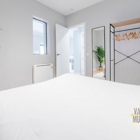 Modern Apt & Cool Interior Design A 20 Metros Del Retiro E1 Мадрид Экстерьер фото