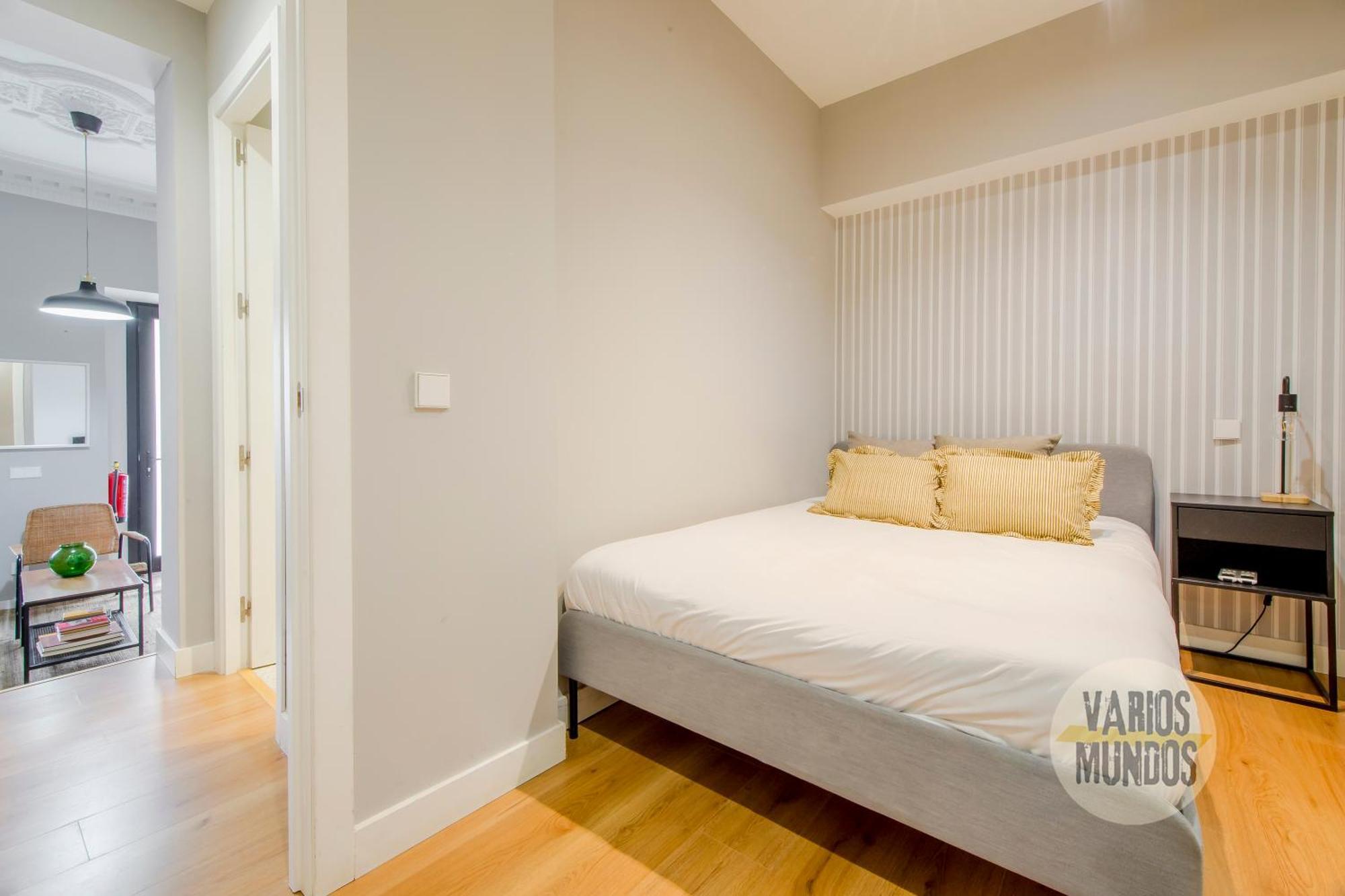 Modern Apt & Cool Interior Design A 20 Metros Del Retiro E1 Мадрид Экстерьер фото