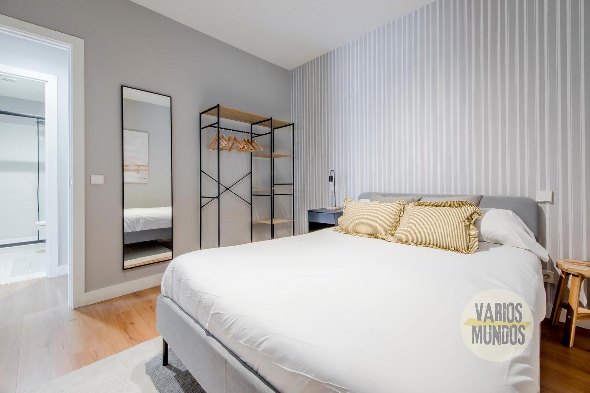 Modern Apt & Cool Interior Design A 20 Metros Del Retiro E1 Мадрид Экстерьер фото