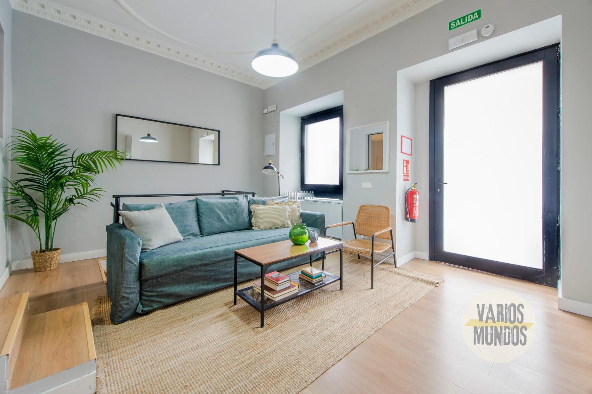 Modern Apt & Cool Interior Design A 20 Metros Del Retiro E1 Мадрид Экстерьер фото